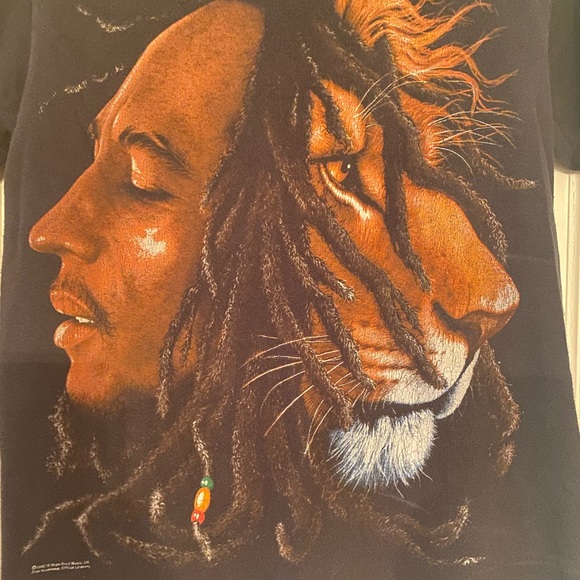 Bob Marley Lion t-shirt - Picture 2 of 6